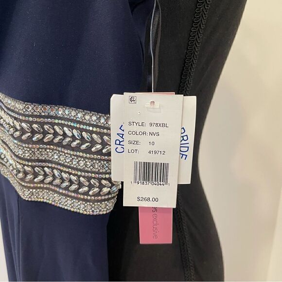 AQUA
Embellished-Waist Gown  - Picture 9 of 11
